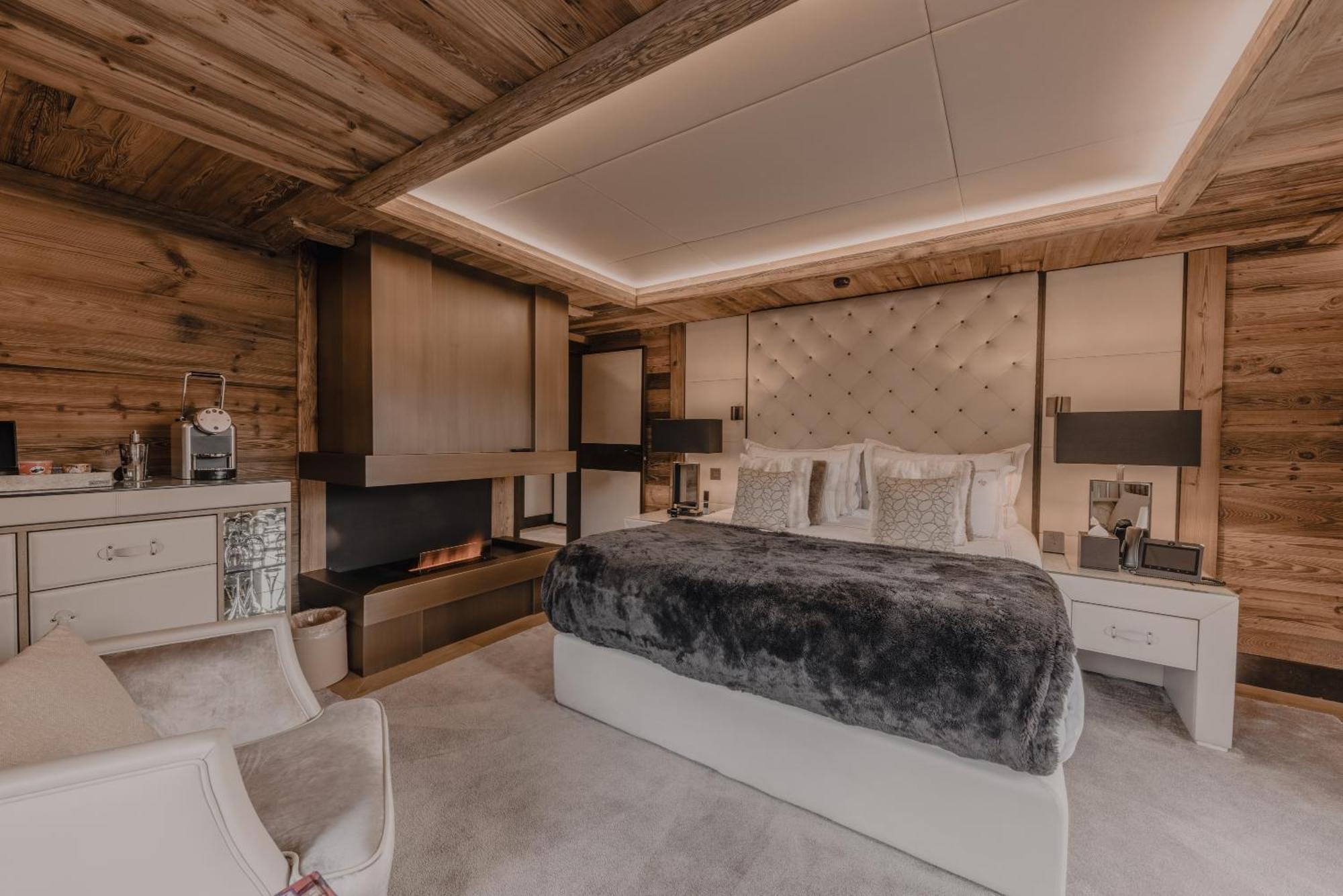 Ultima Hotel
